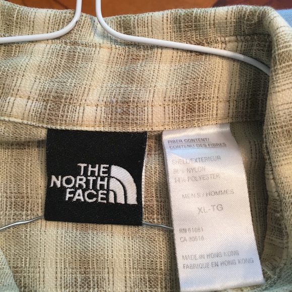 Classic North Face Rugged Button-Up - Picture 6 of 8